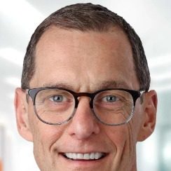 Elevating Together: SolarWinds Unveils New Features in 2025 Partner&nbsp;Program